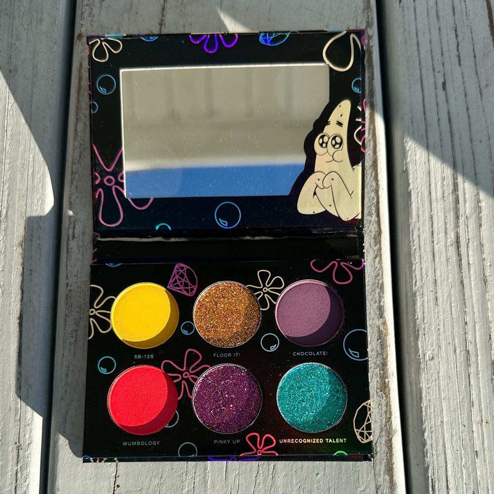 HipDot X SpongeBob SquarePants Imagination Mini Eyeshadow Palette - Picture 7 of 8